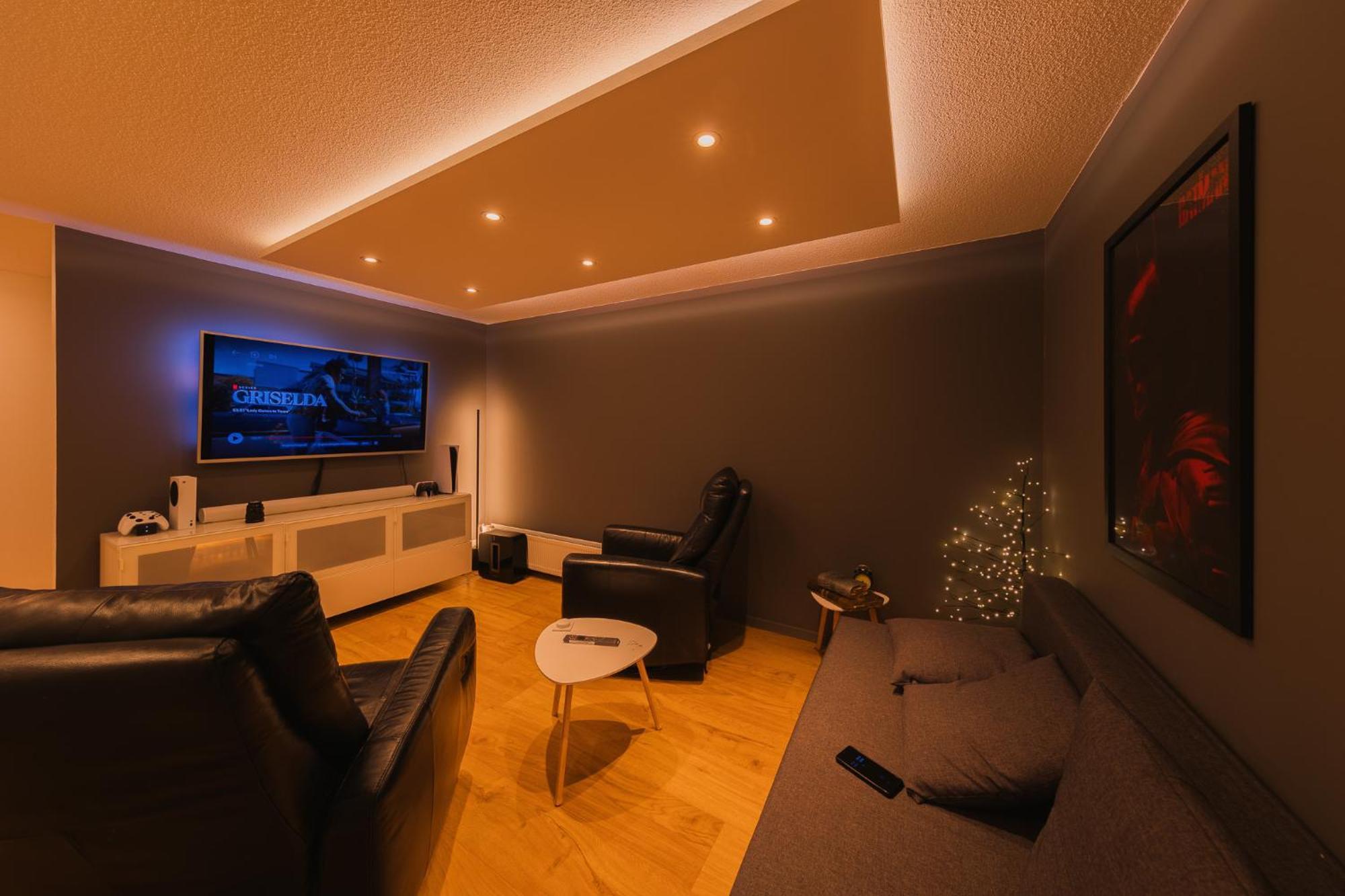Smart Luxury - Private Gym, Hot Tub & Sauna Keflavik Luaran gambar