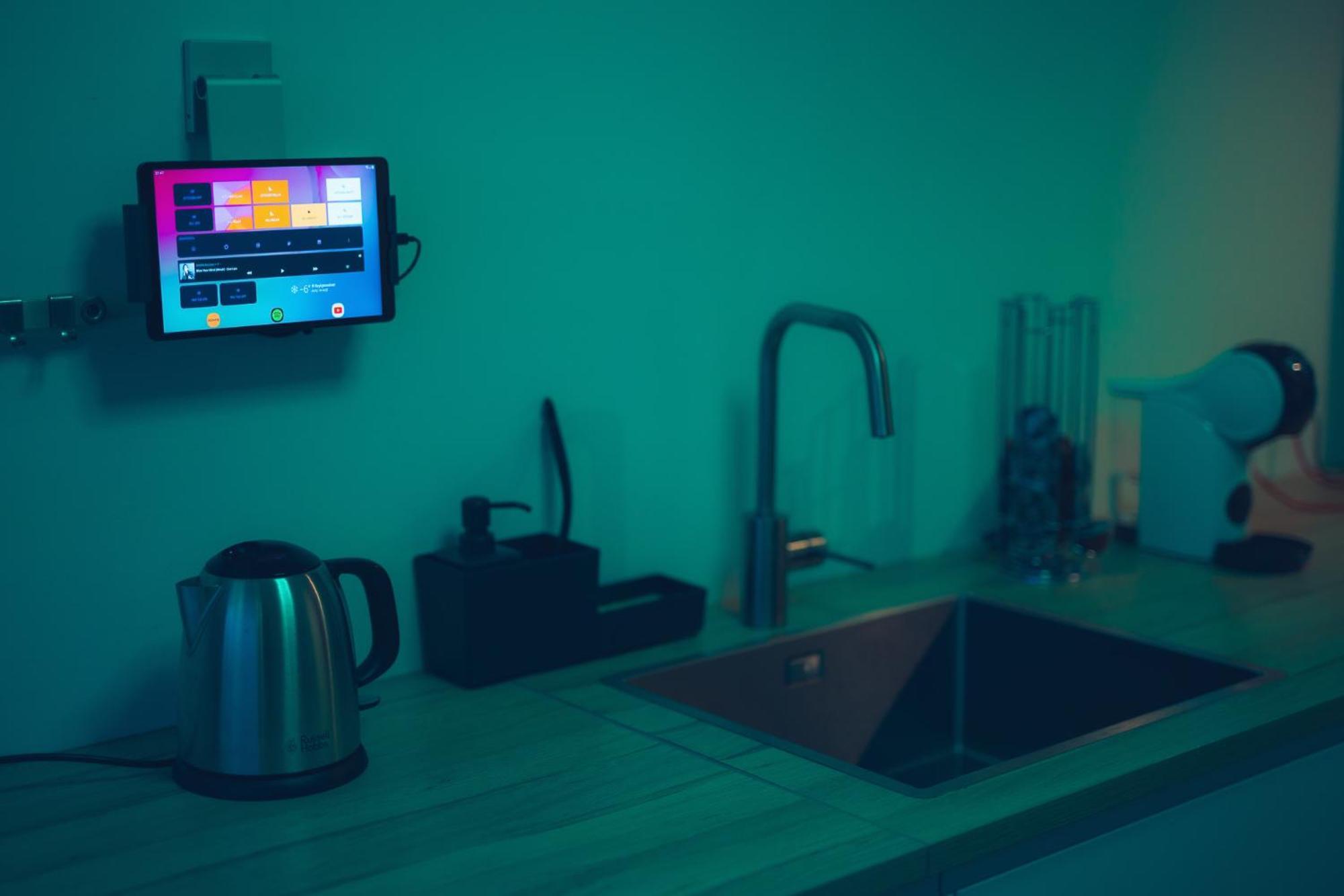 Smart Luxury - Private Gym, Hot Tub & Sauna Keflavik Luaran gambar