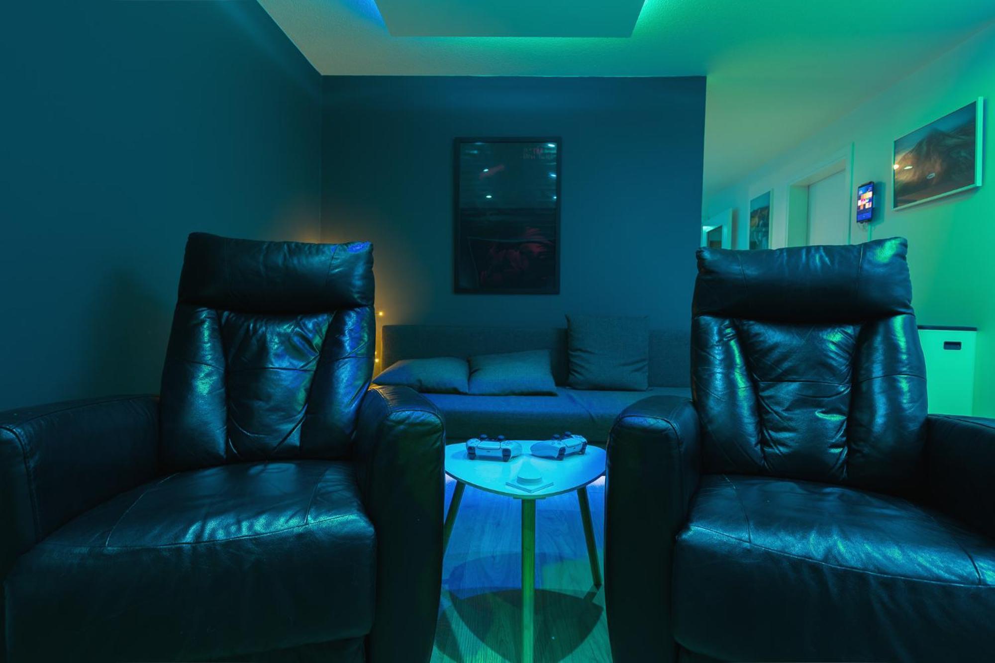 Smart Luxury - Private Gym, Hot Tub & Sauna Keflavik Luaran gambar